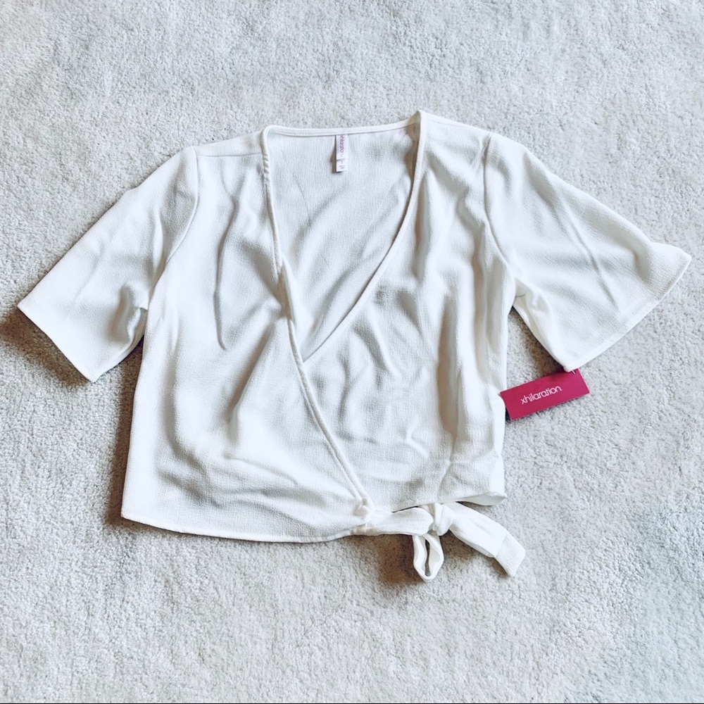 NWT XHILARATION WRAP CROP TOP Front Tie Short Sleeve Size Small
